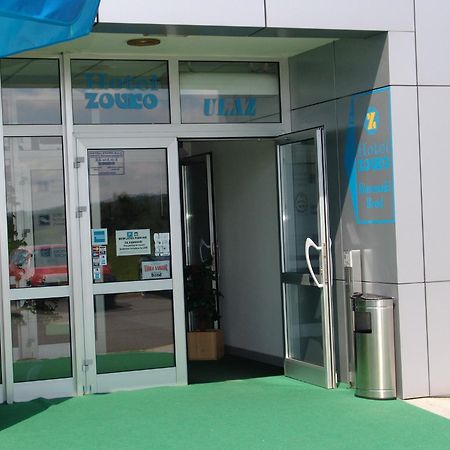 Hotel Zovko スラヴォンスキ・ブロド エクステリア 写真