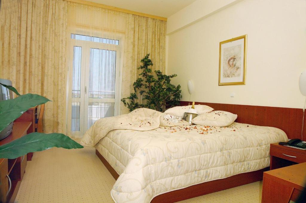 Hotel Zovko スラヴォンスキ・ブロド 部屋 写真