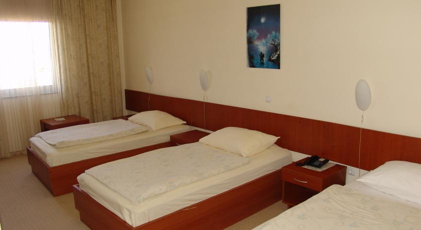 Hotel Zovko スラヴォンスキ・ブロド エクステリア 写真